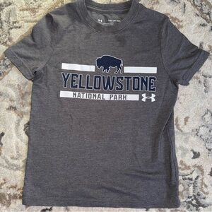 Under‎ Armour Boys T-shirt Gray Youth XS Mountain Yellowstone National Park